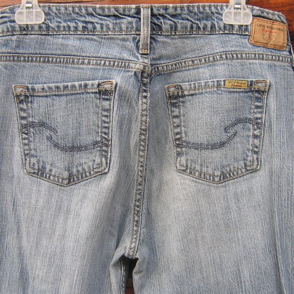 Levi Strauss Signature Low Rise Bootcut Denim Jeans Size 10-12? - Picture 5 of 6